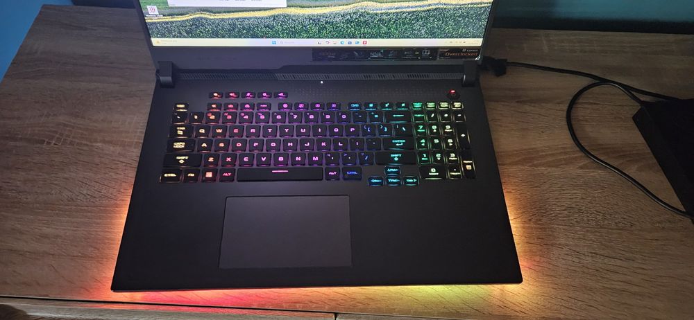 Asus ROG Strix G17 G713QR Ryzen 9 5900HX, RTX 3070 8GB, 32GB Ram, 1TB