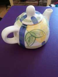 Leiteira/Bule chá em porcelana pintads à mão NOVA