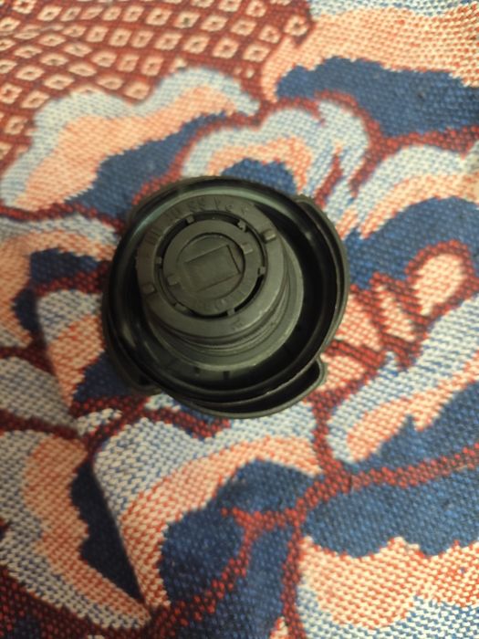 Крышка радиатора БМВ