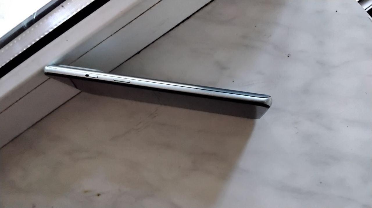 Продам или обменяю oneplus 9r 5g 12+12 256 gb