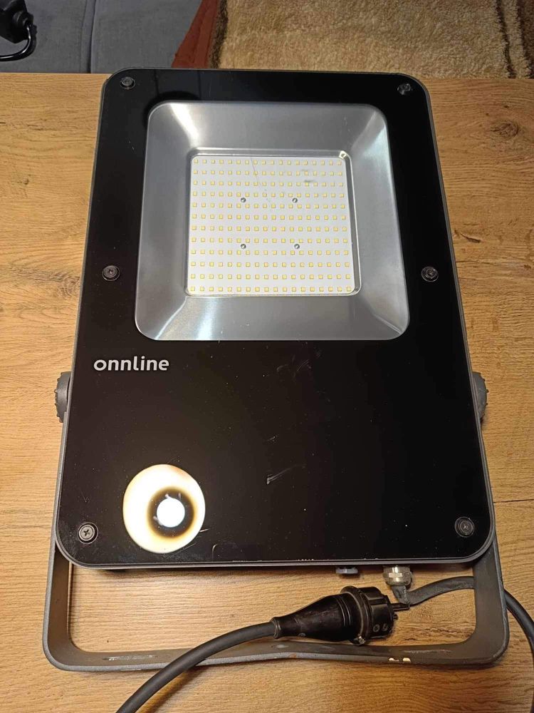 Halogen ledowy 200w