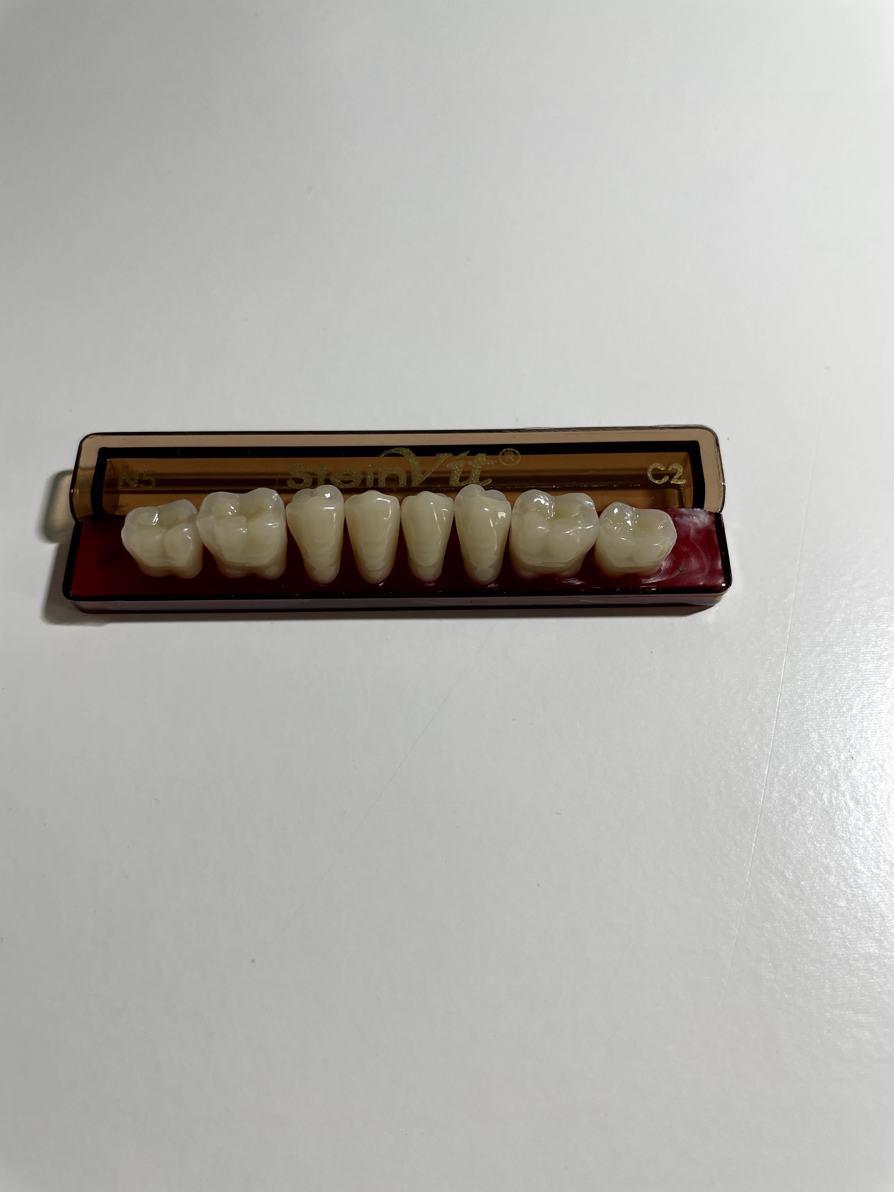 Dentes acrílicos para prótese dentária posteriores