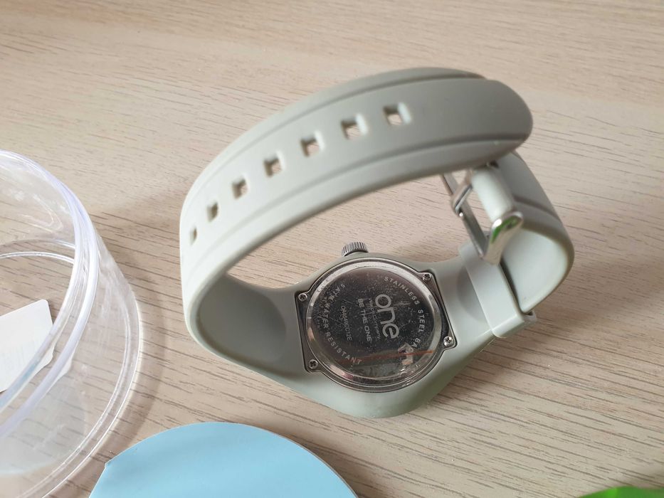 Relógio Be the One (usado)