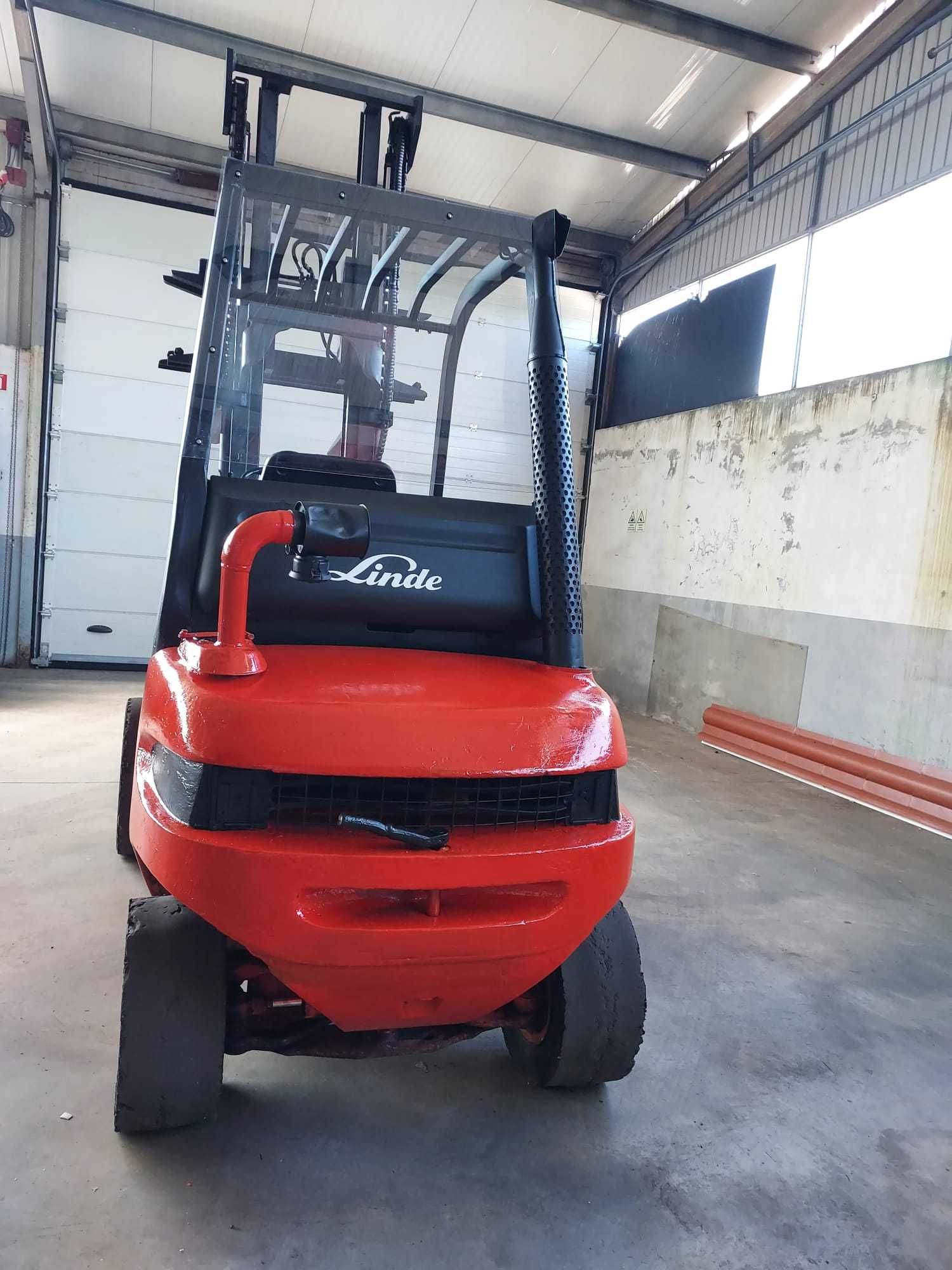 Empilhador Linde 3 toneladas gasóleo