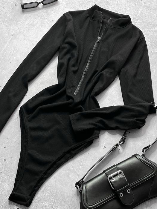 Базове боді на блискавці ( спереду )