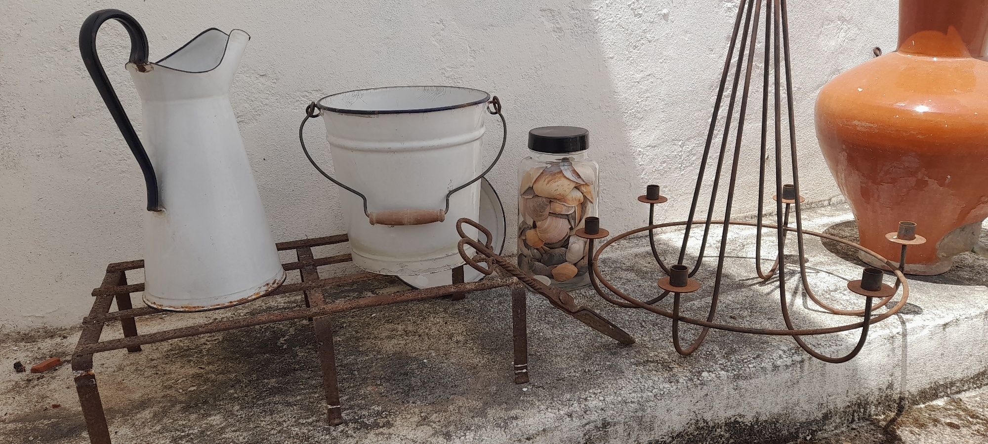 Lote de Objectos rusticos e ferramentas antigas ou usadas