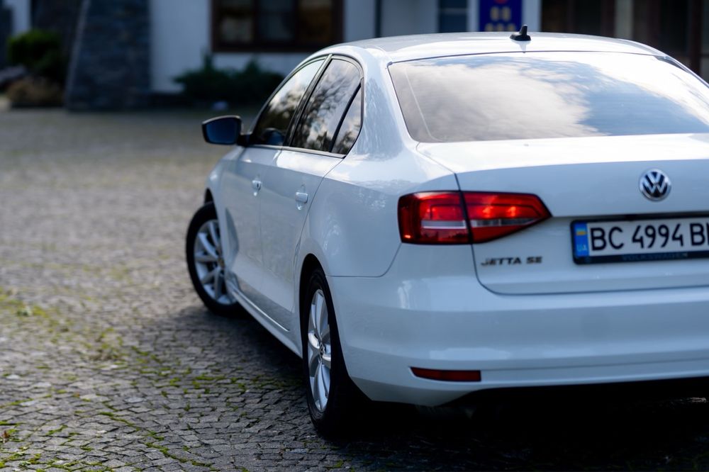 Автомобіль Volkswagen Jetta 2015