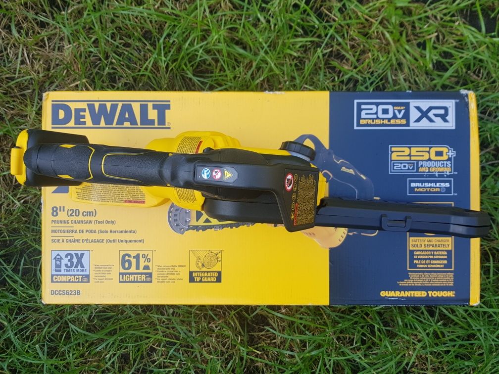 Аккумуляторная бесщеточная цепная пила DEWALT DCCS623 20V 8" (20см)