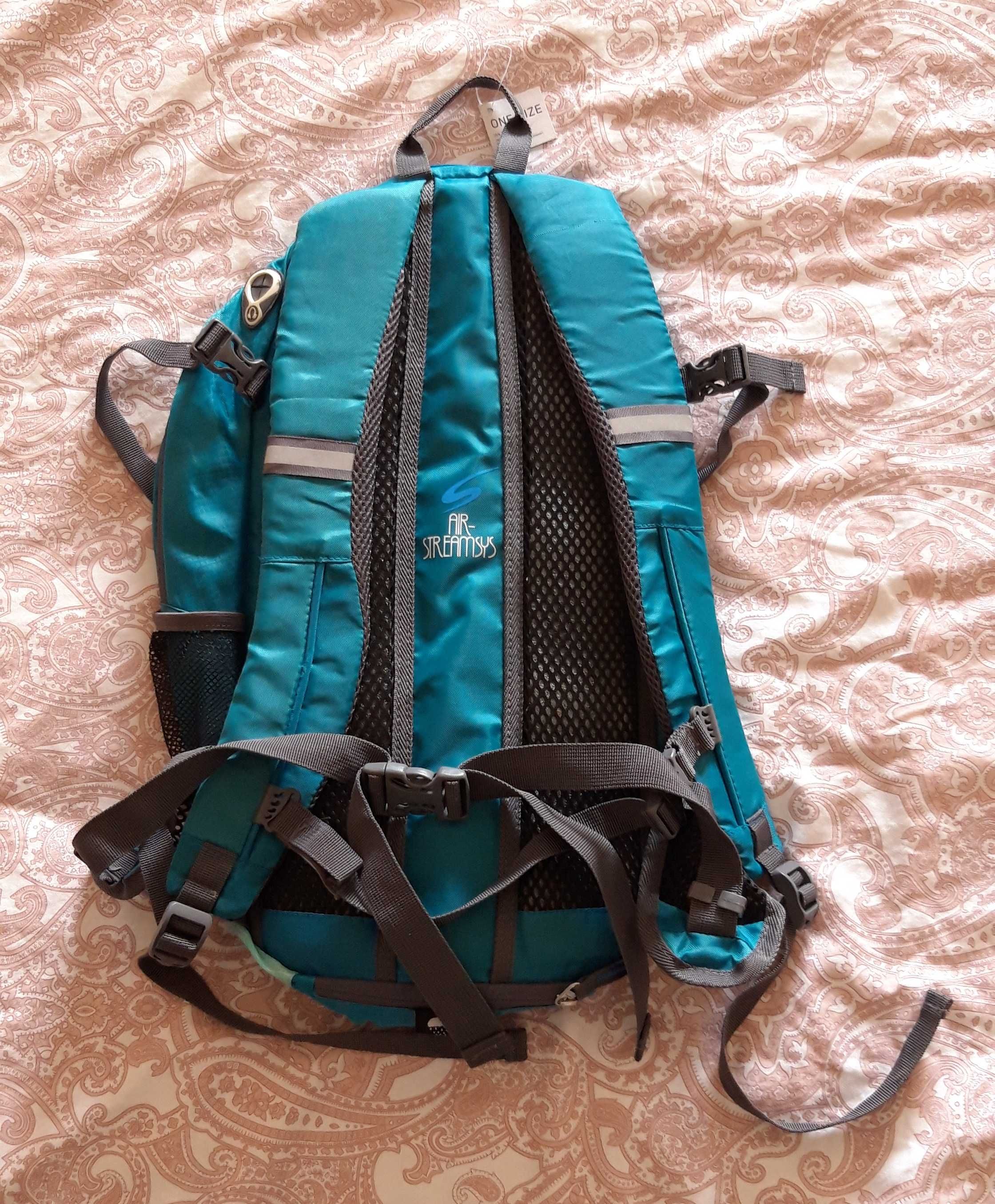 Mochila de trekkink, caminhada, montanhismo, campismo  - Artigo NOVO.