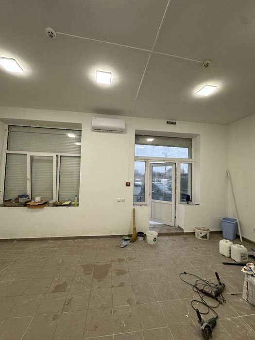 Оренда 47м2 приміщення з Фасадом в Зубрі, Новобудова