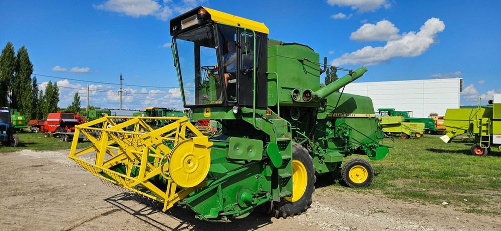 Зернозбиральний  комбайн John Deere 935 3м міні комбайн