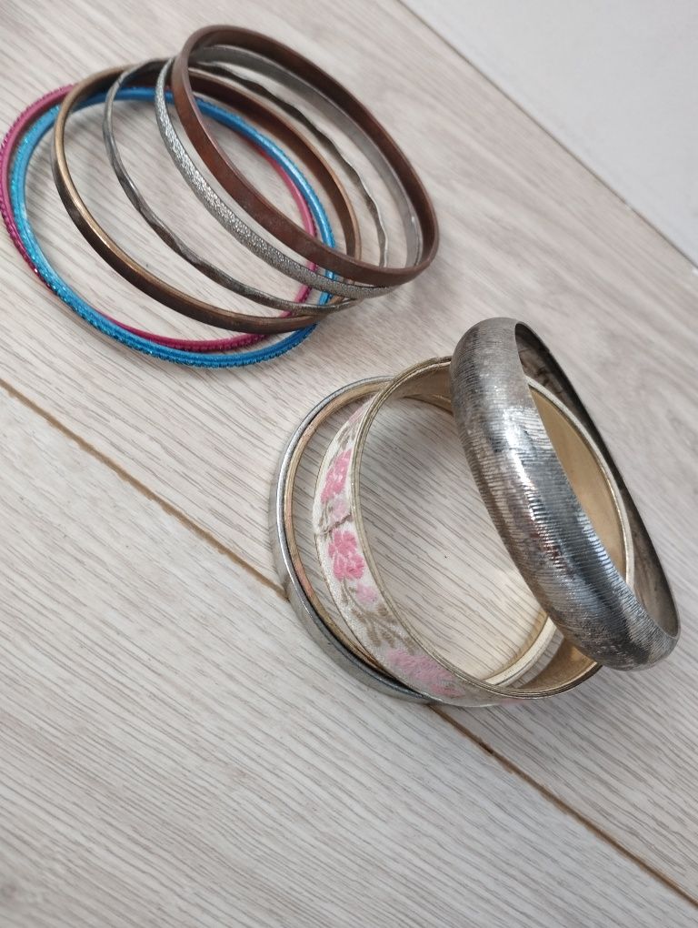 Pulseiras (1€ conjuntos)