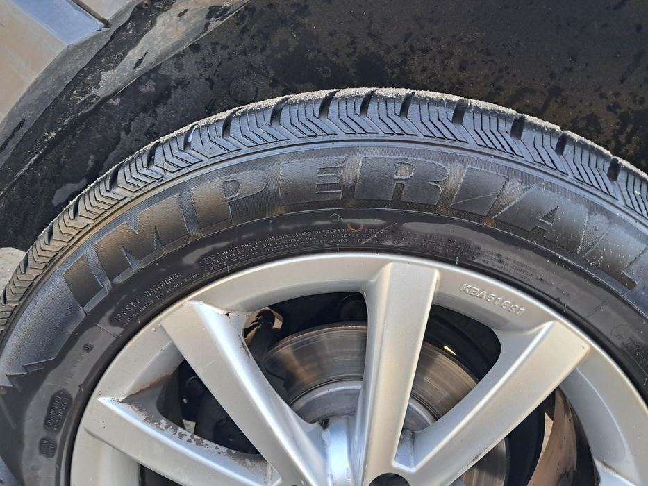 Felgi aluminiowe z oponami r17 225/55 Renault TRAFIC III Opel VIVARO b