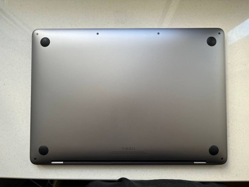 MacBook Pro 13’’ M1 - 8 GB, 256 GB, 2020