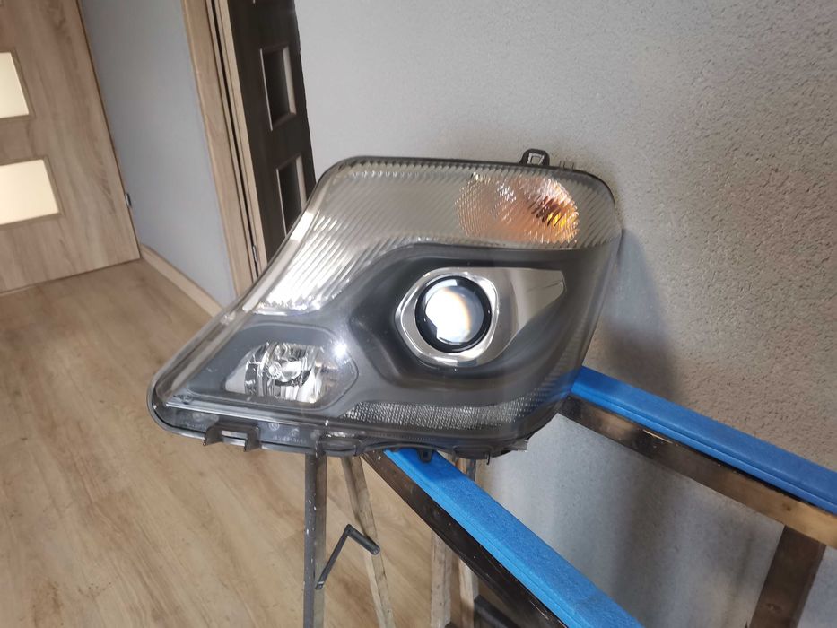 Mercedes Sprinter W906 Reflektor lewy