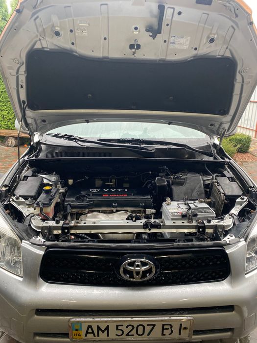 Продам Тойоту Рав 4 2007 рік автомат