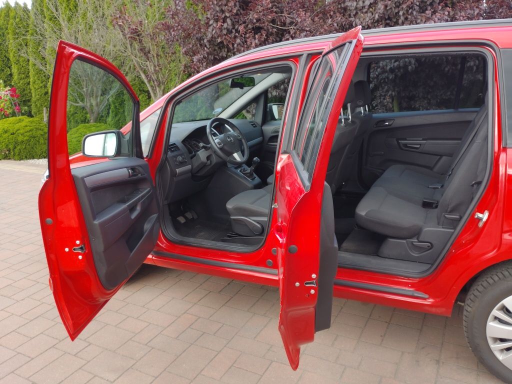 Opel Zafira B Lifting 2012r 1,6i 150KM 6-biegów Nawigacja Tempomat CNG