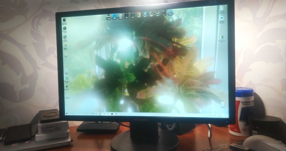 Монітор 24" Samsung 2443BW.