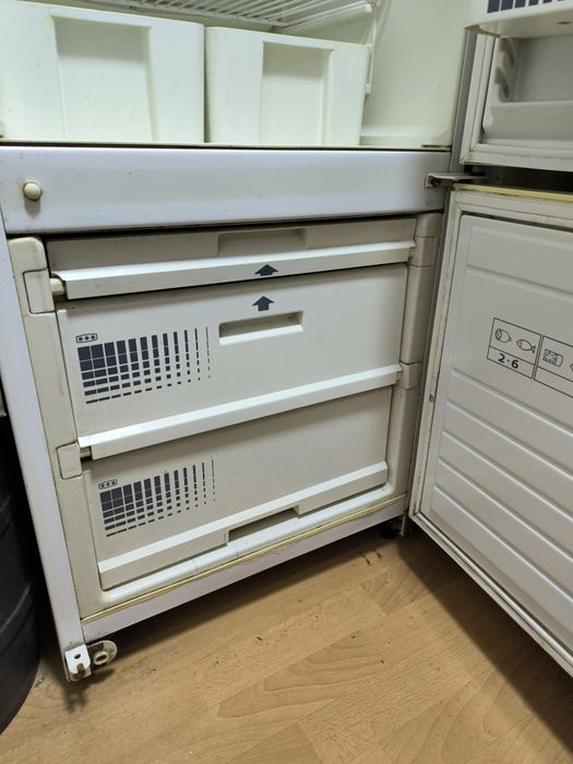 Продам холодильник SNAIGE.