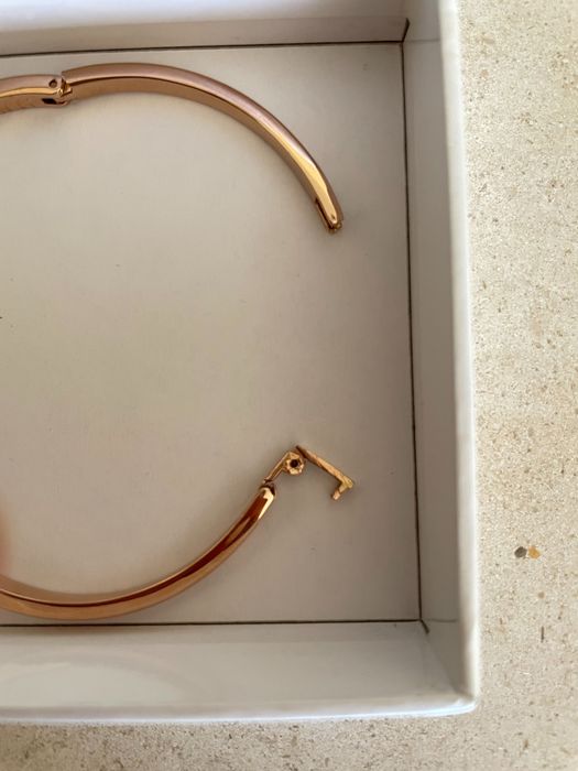 Pulseira dourada - Marca Oriflame