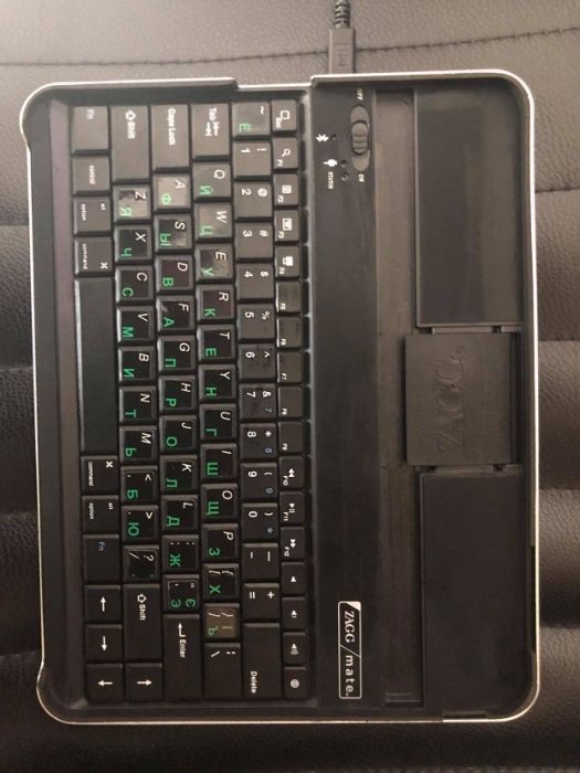 Чехол Zagg Logitech Keyboard Case