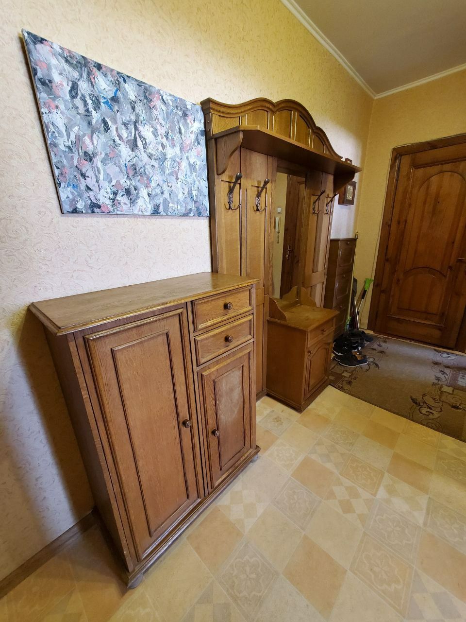 Продамо меблі у вітальню