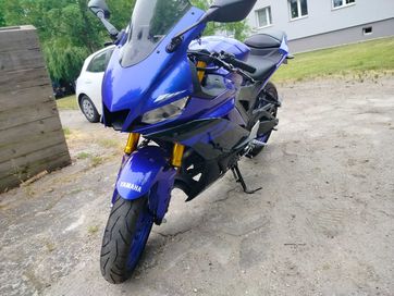 Yamaha r3 icon blue