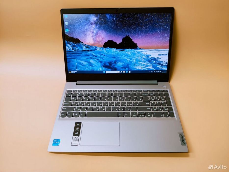 Ноутбук Lenovo i5 як новий