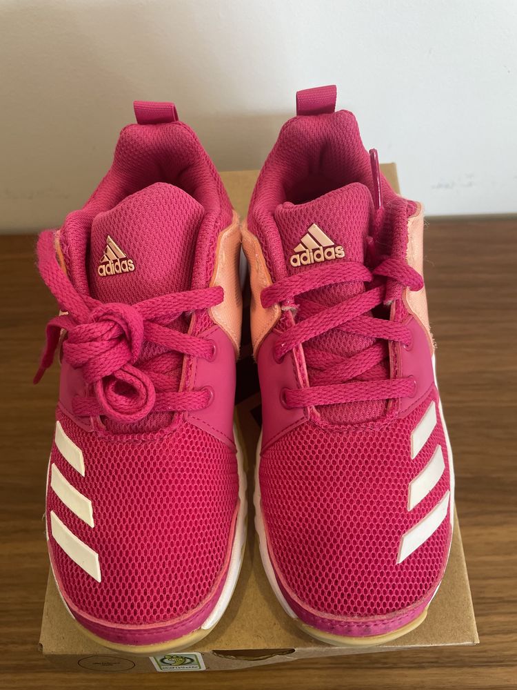 Sapatilhas Adidas Tam 30.