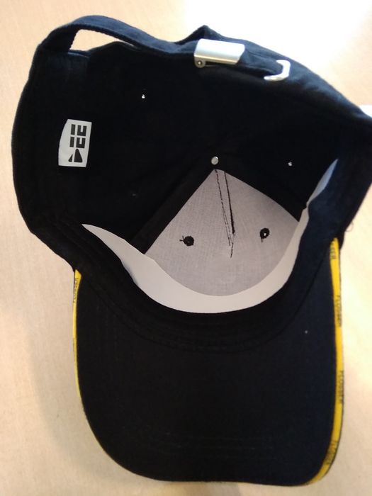 Bonés preto/ cinzento