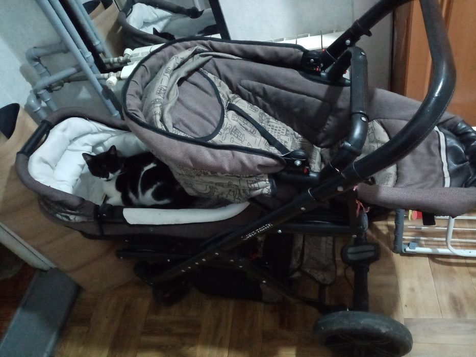 Sprzedam wózek bliźniaczy