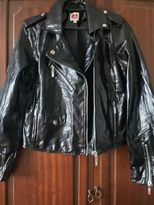 Куртка лакова, косуха, нова.