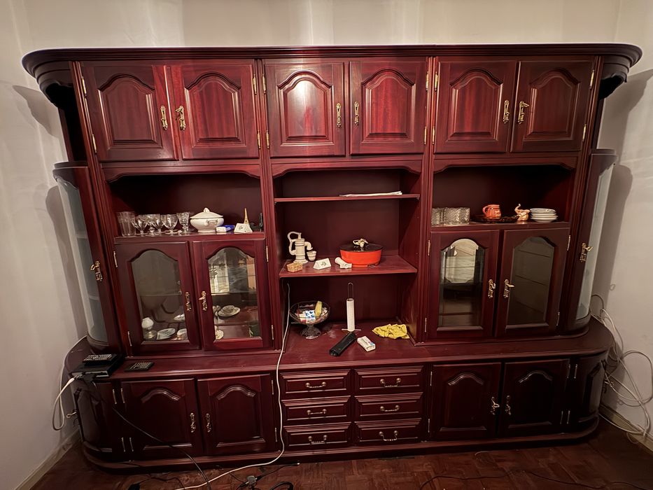 Movel sala maciço praticamente novo