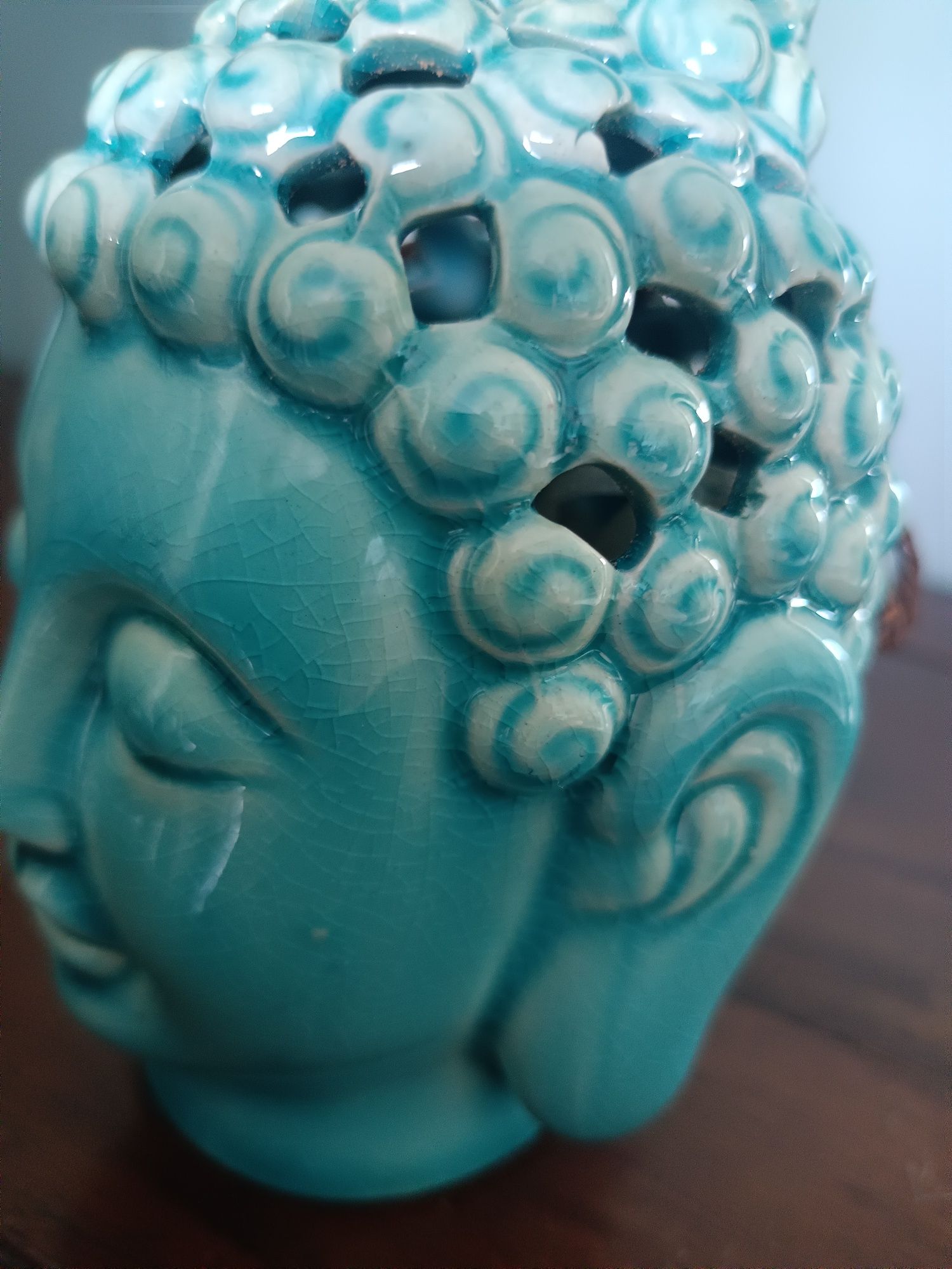Głowa Buddy z porcelany