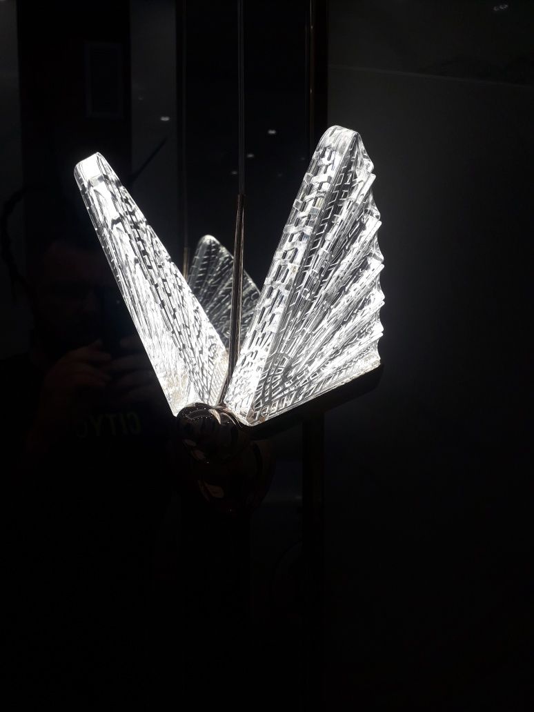 Lampa led wisząca ozdobna złota motyl