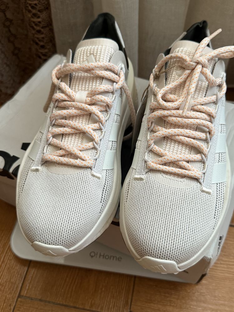 Кросівки adidas розмір 40