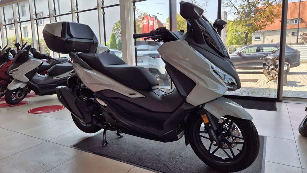 Honda NSS FORZA 350 Z KUFREM SMART --dostępna w salonie-- kask gratis --