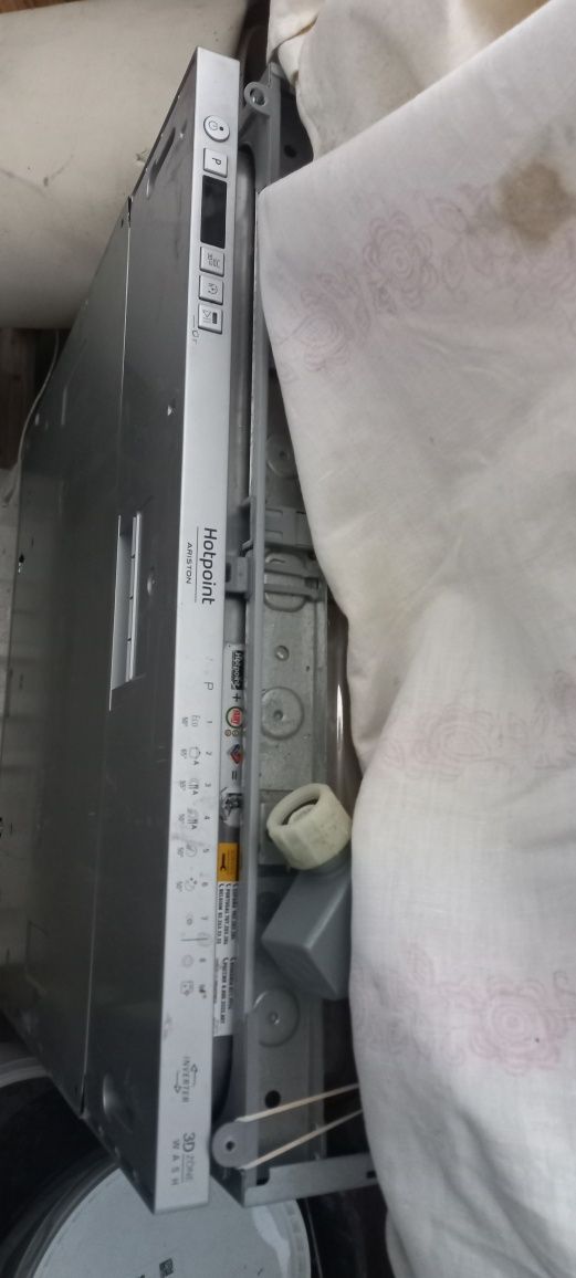 Zmywarka do zabudowy Hotpoint Ariston