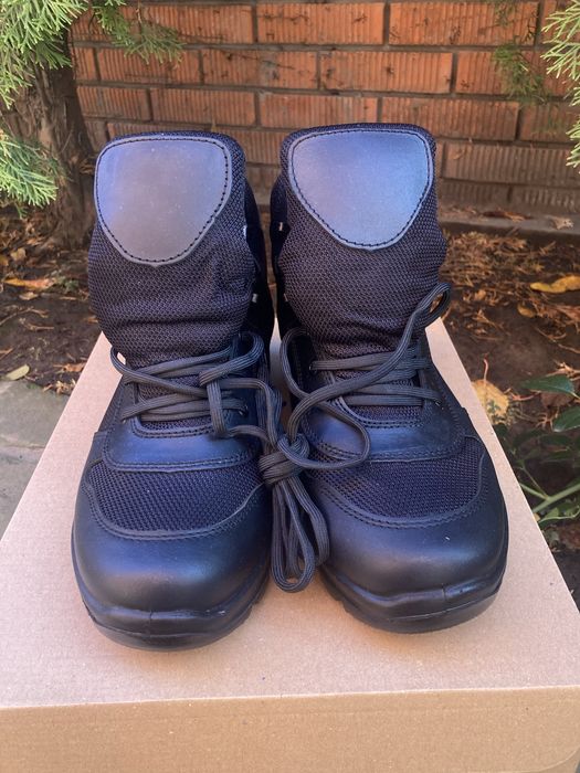 Ботінки черевики поліція