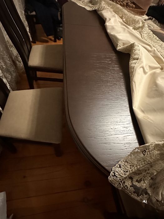 Шкаф Купе,Стол и стулья,Кровати,Продажа  с переездом.Срочно!