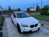 BMW X1 benzyna 2014 automat skóry salon Polska bagażnik dachowy Cruz gratis