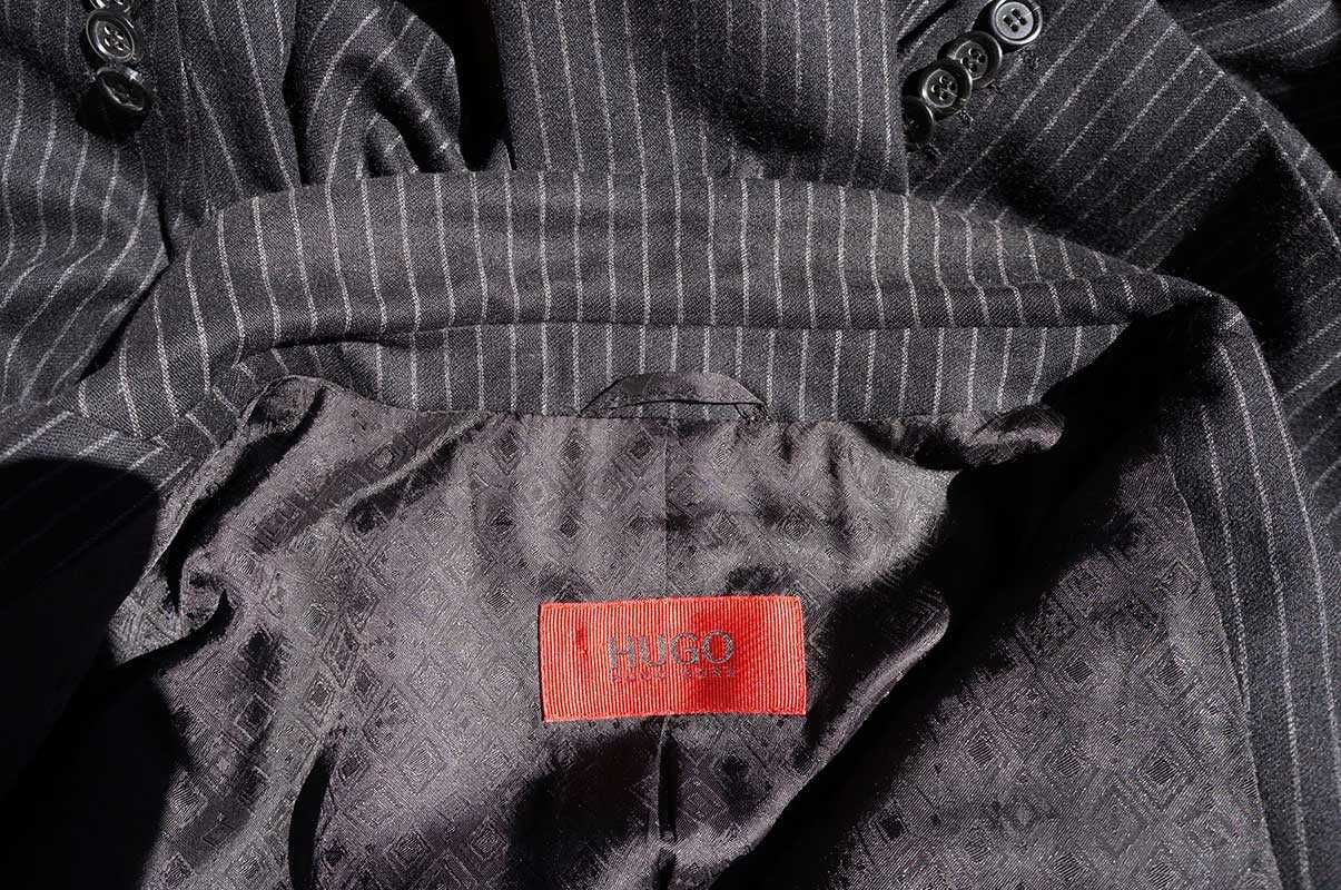 Піджак HUGO BOSS оригінал не вживаний з мікродефектом тканини р. 50