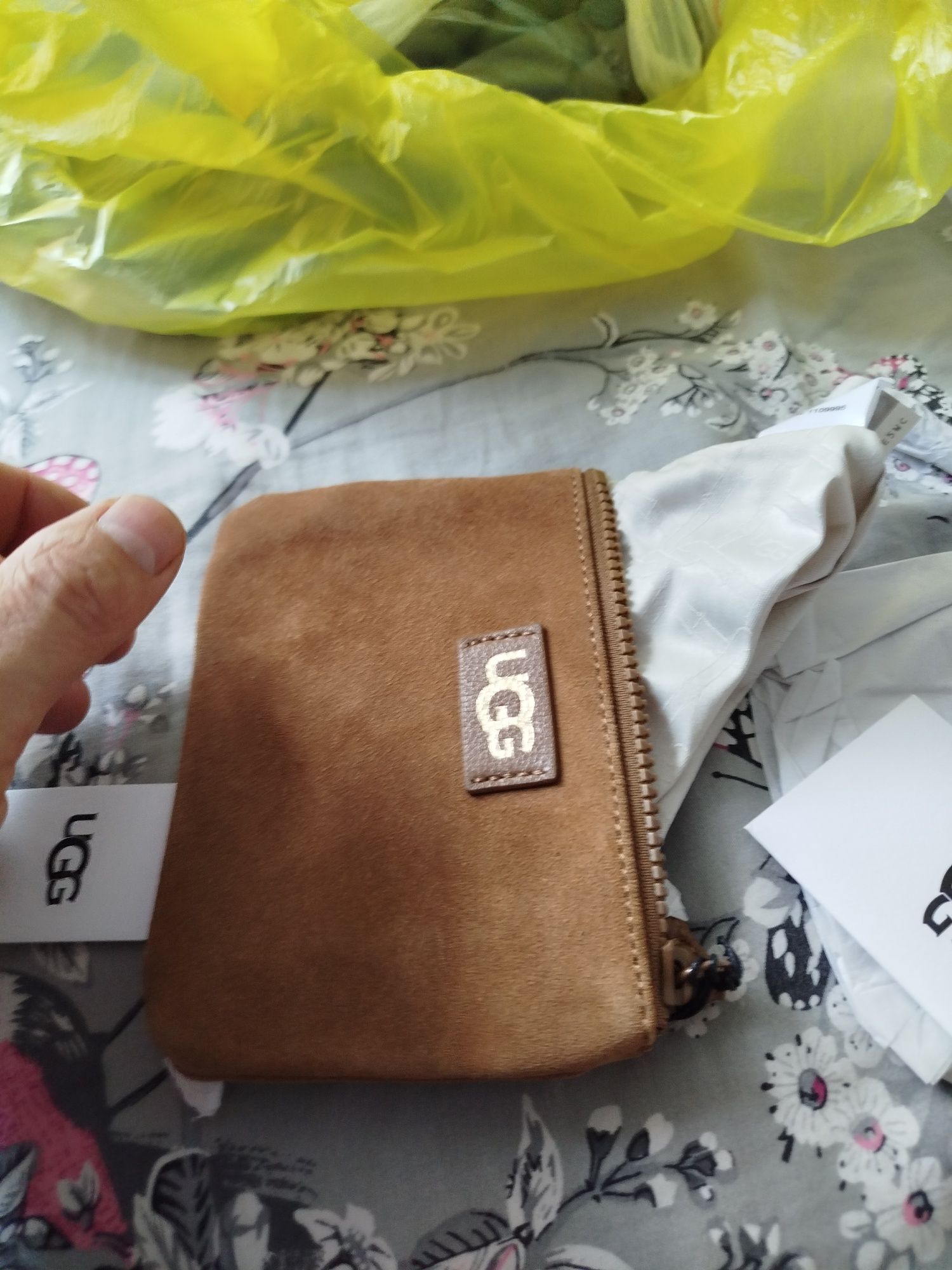 Sprzedam portmonetke UGG nowa