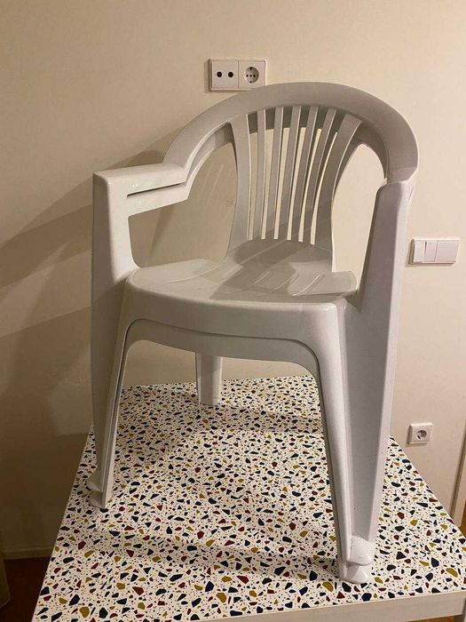 Mesa IKEA Melltorp + 2 cadeiras