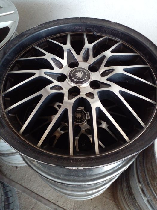 Продам титани r 18