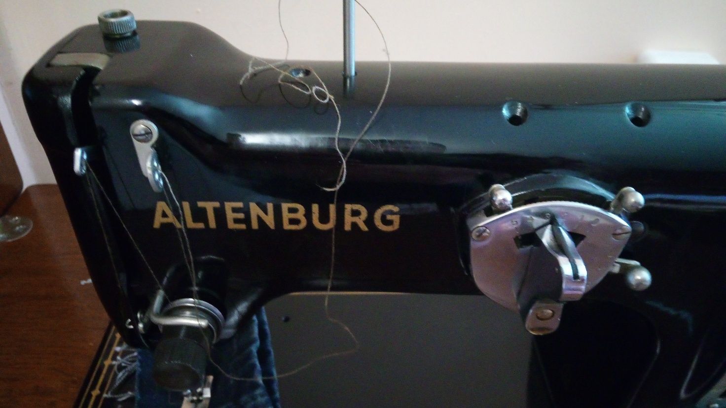 Швейная машина Altenburg