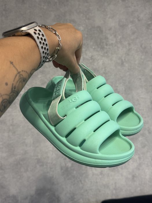 Ugg босоніжки