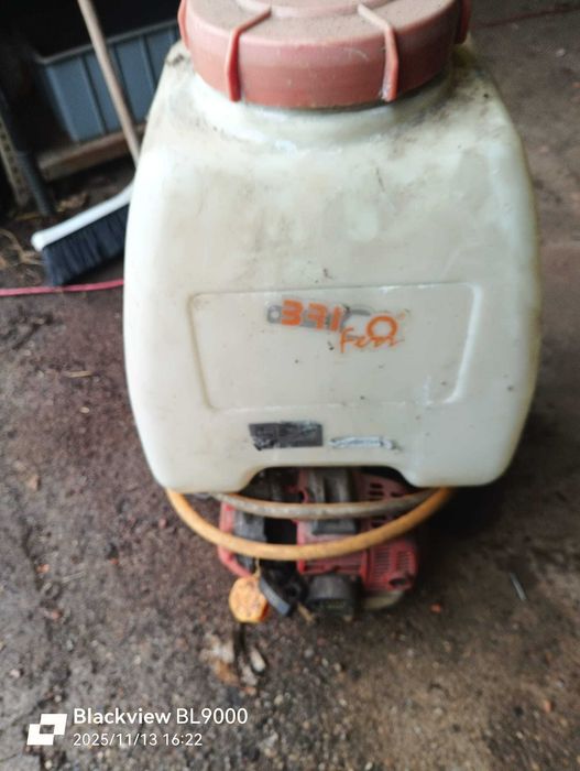 Sulfatador de costas a gasolina