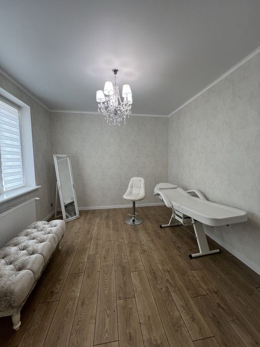 Продам будинок 95 квартал ( Центр міста ) .