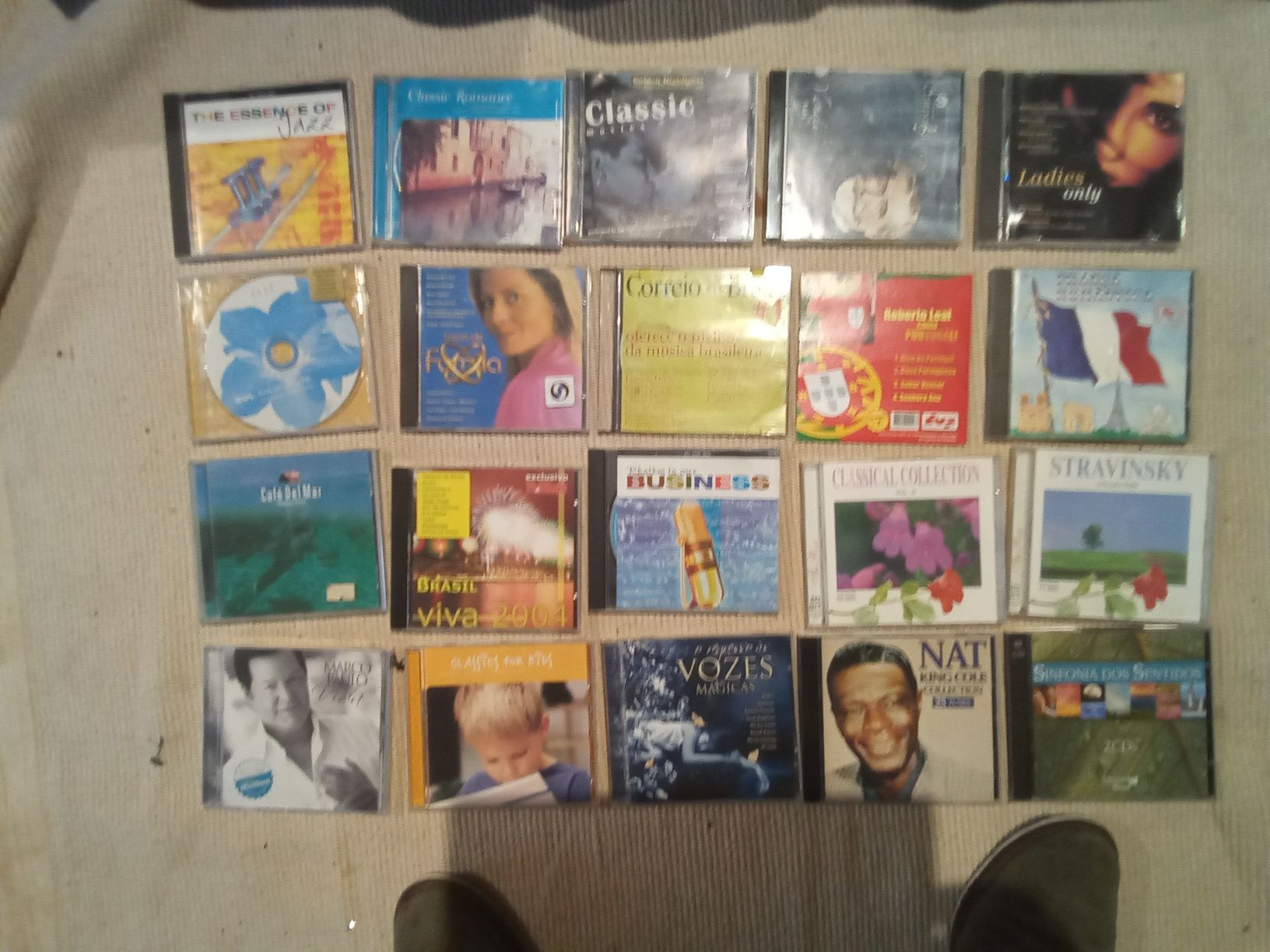 Vendo CDs  de música variada